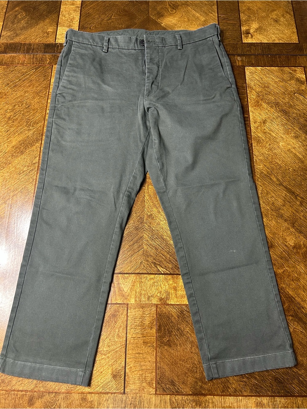 UNIQLO Slim Chino Pants in Olive, Men’s 34x25.